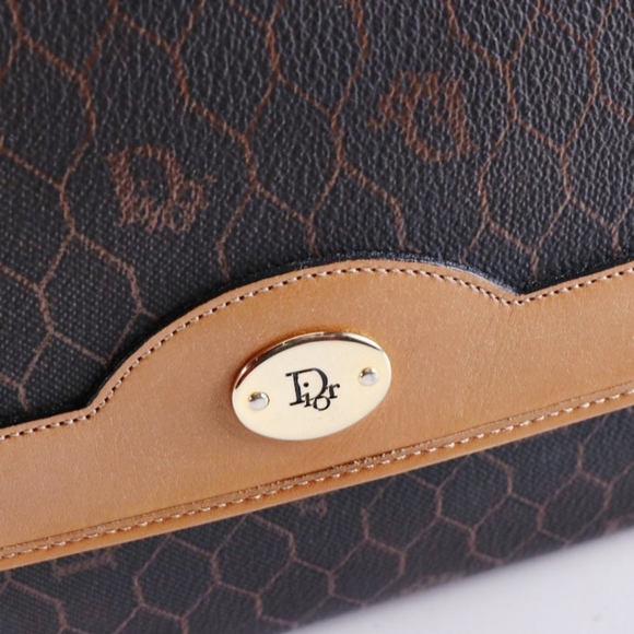 Christian Dior Shoulder Bag Clutch in Brown Honeycomb Coated Canvas & Vachetta - Picture 4 of 11